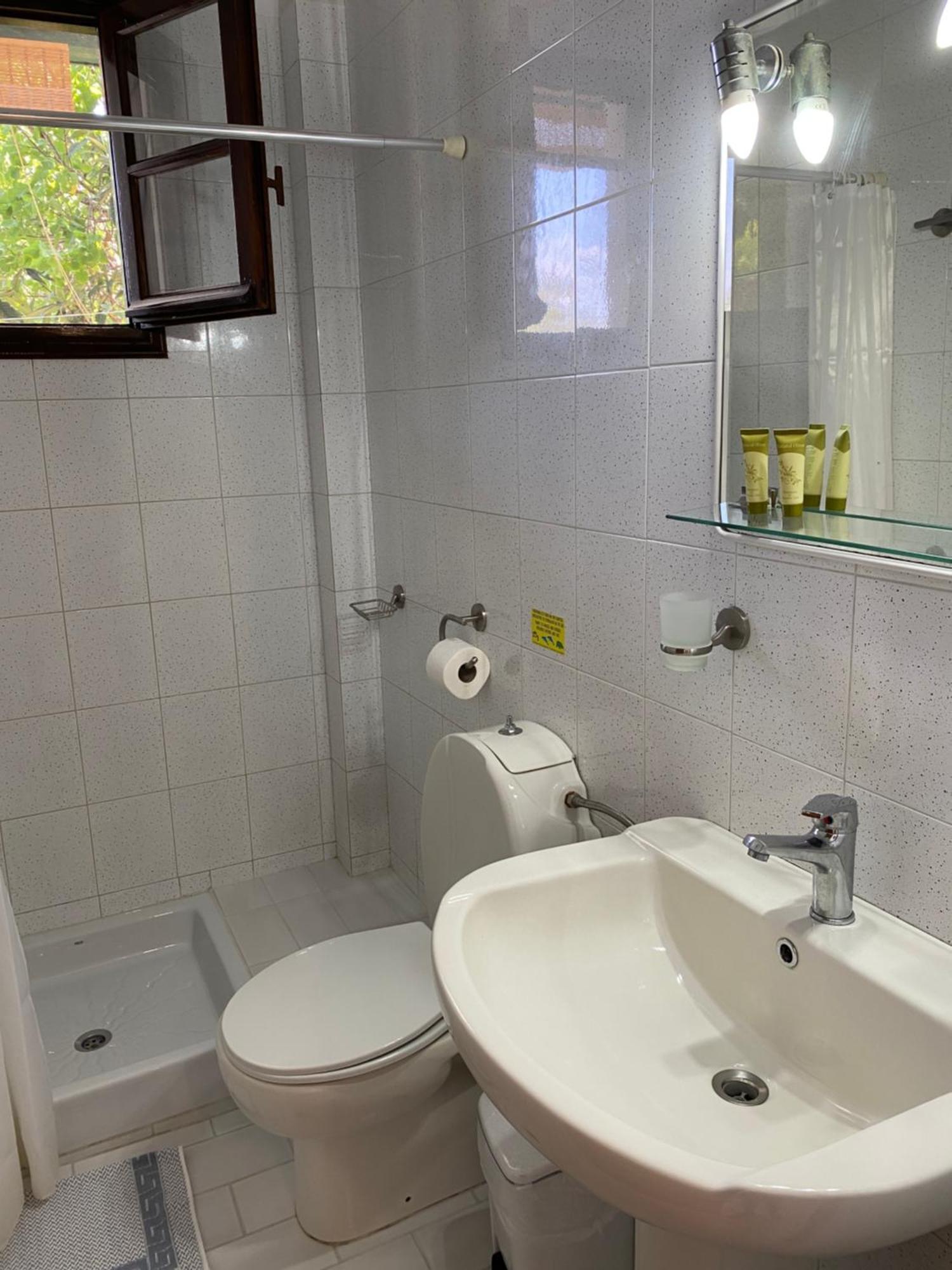 Pansion Vasso Hotel Ayios Nikitas Ngoại thất bức ảnh