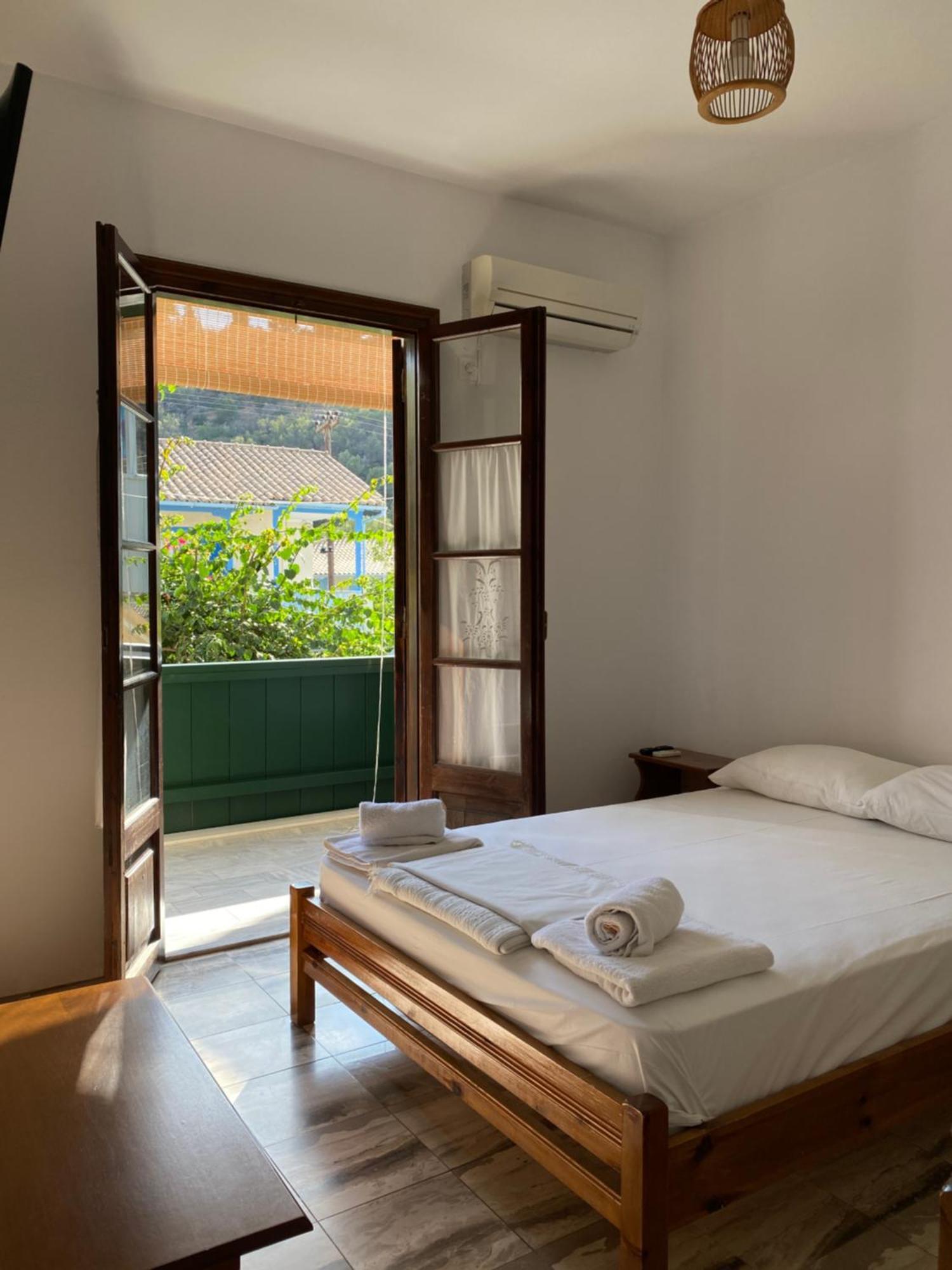 Pansion Vasso Hotel Ayios Nikitas Ngoại thất bức ảnh