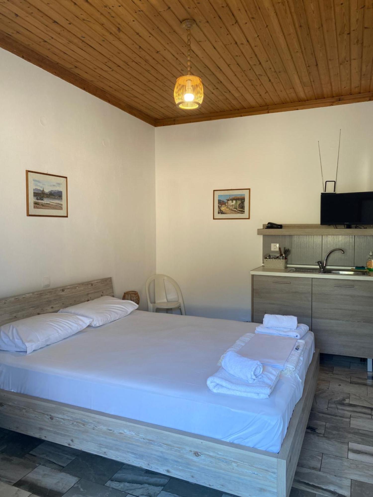 Pansion Vasso Hotel Ayios Nikitas Ngoại thất bức ảnh